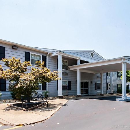 Quality Inn Solomons - Beacon Marina Bagian luar foto