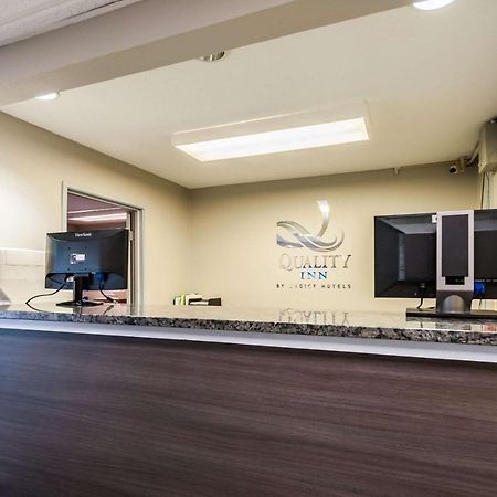 Quality Inn Solomons - Beacon Marina Bagian luar foto