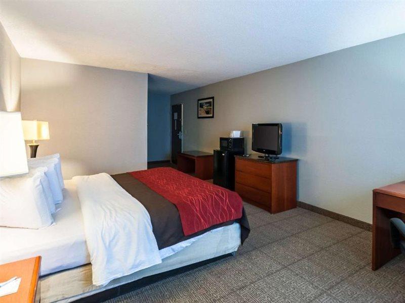 Quality Inn Solomons - Beacon Marina Bagian luar foto