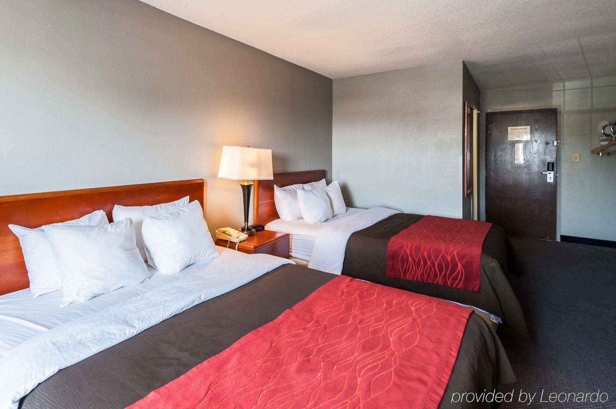 Quality Inn Solomons - Beacon Marina Bagian luar foto