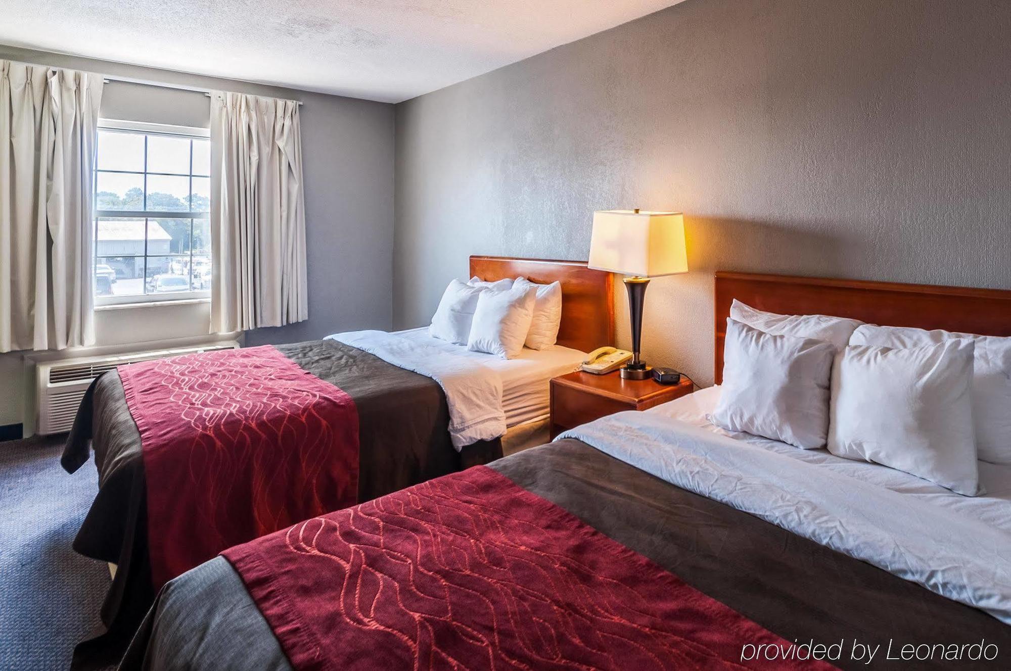 Quality Inn Solomons - Beacon Marina Bagian luar foto
