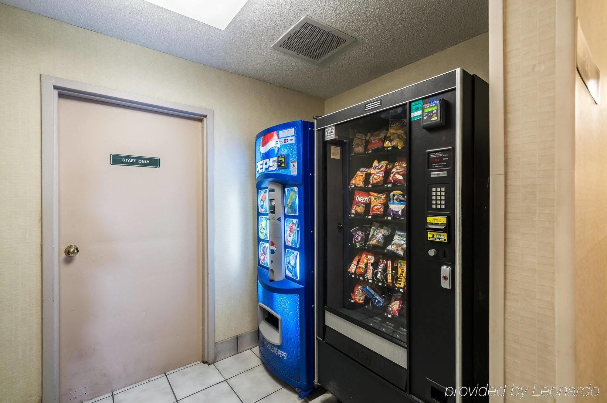 Quality Inn Solomons - Beacon Marina Bagian luar foto